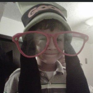 Meet your Posher, Carlos